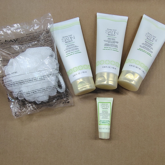 Mary Kay Satin Body Set White Tea & Citrus - Picture 1 of 7